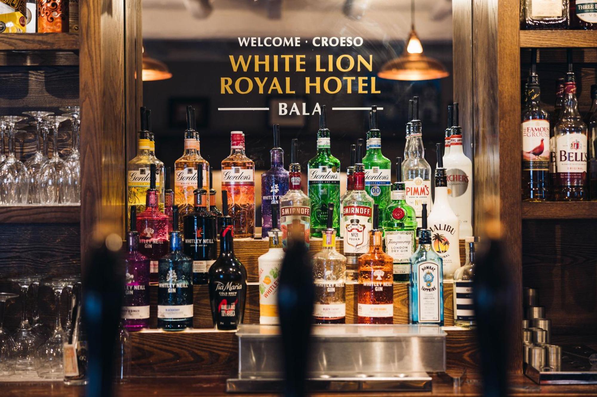 White Lion Royal Hotel Bala Εξωτερικό φωτογραφία