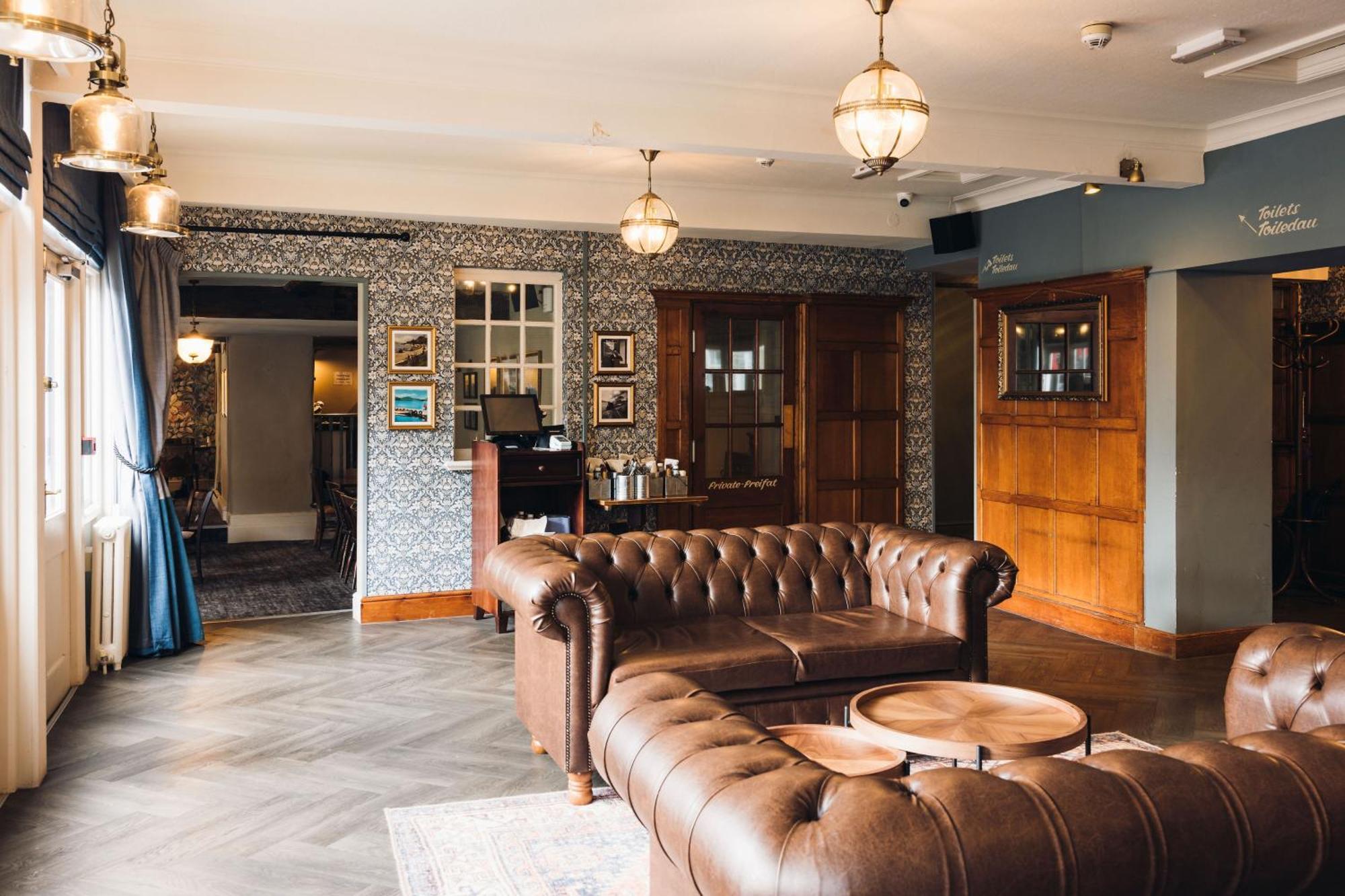 White Lion Royal Hotel Bala Εξωτερικό φωτογραφία