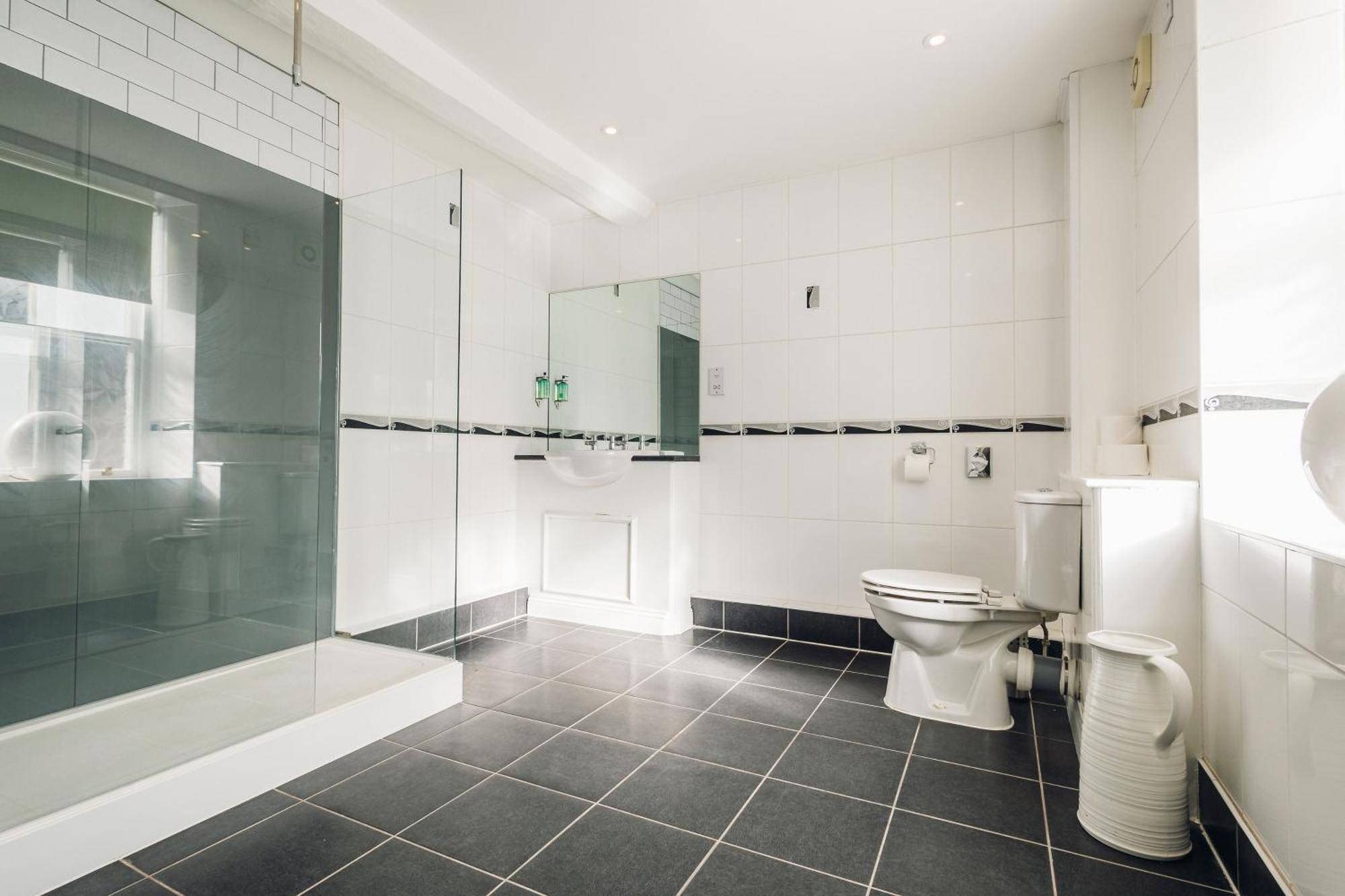 White Lion Royal Hotel Bala Εξωτερικό φωτογραφία