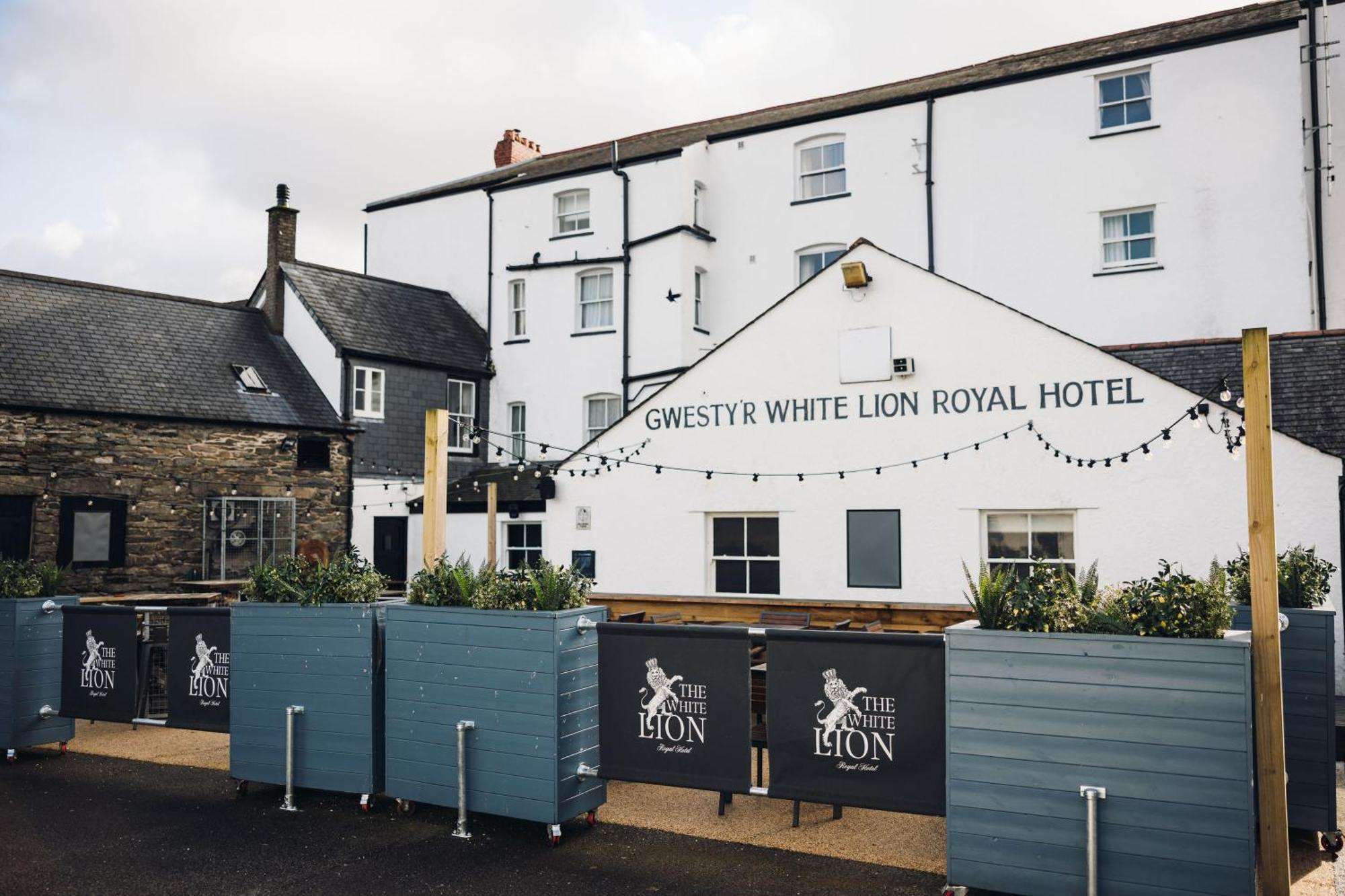 White Lion Royal Hotel Bala Εξωτερικό φωτογραφία