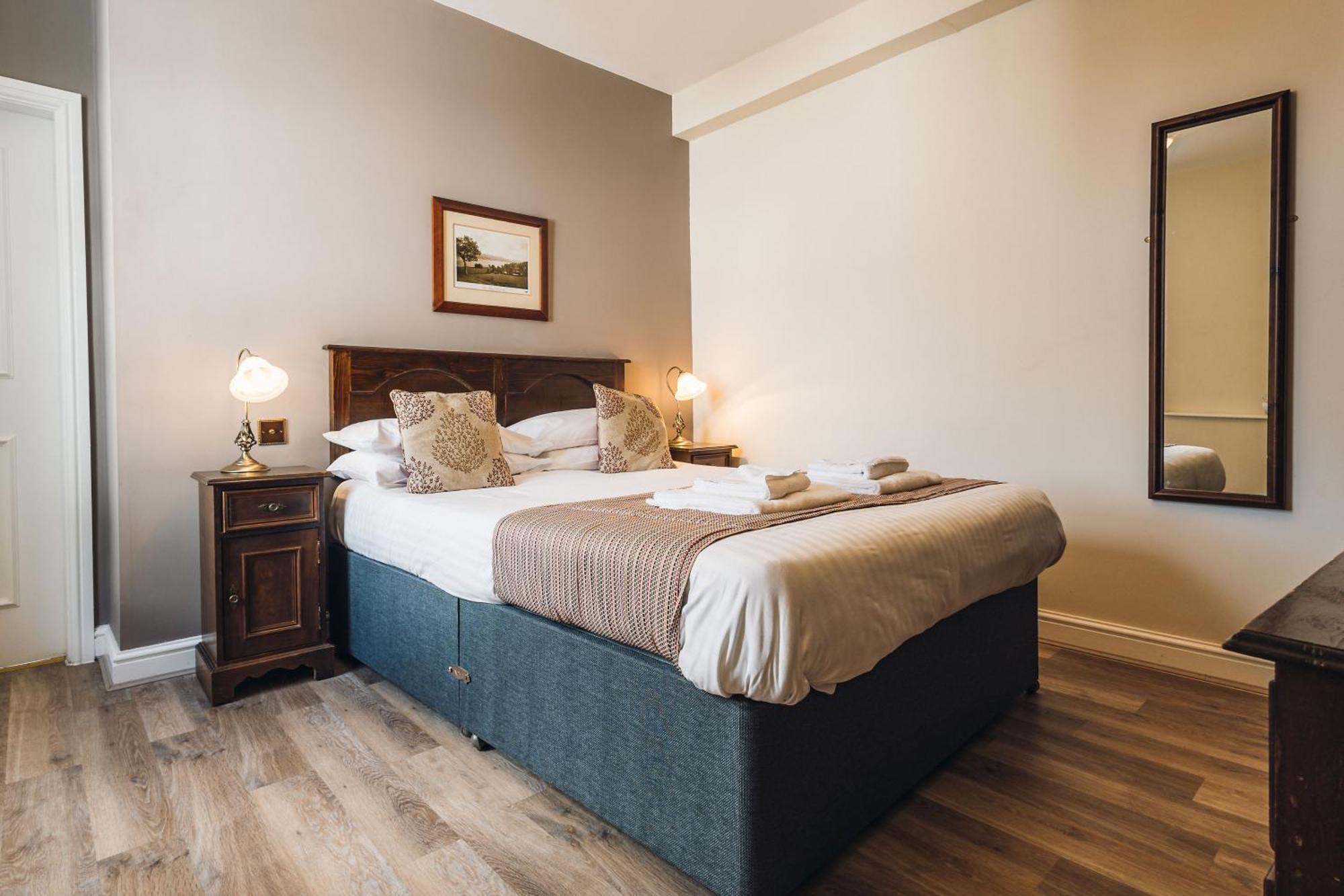 White Lion Royal Hotel Bala Εξωτερικό φωτογραφία