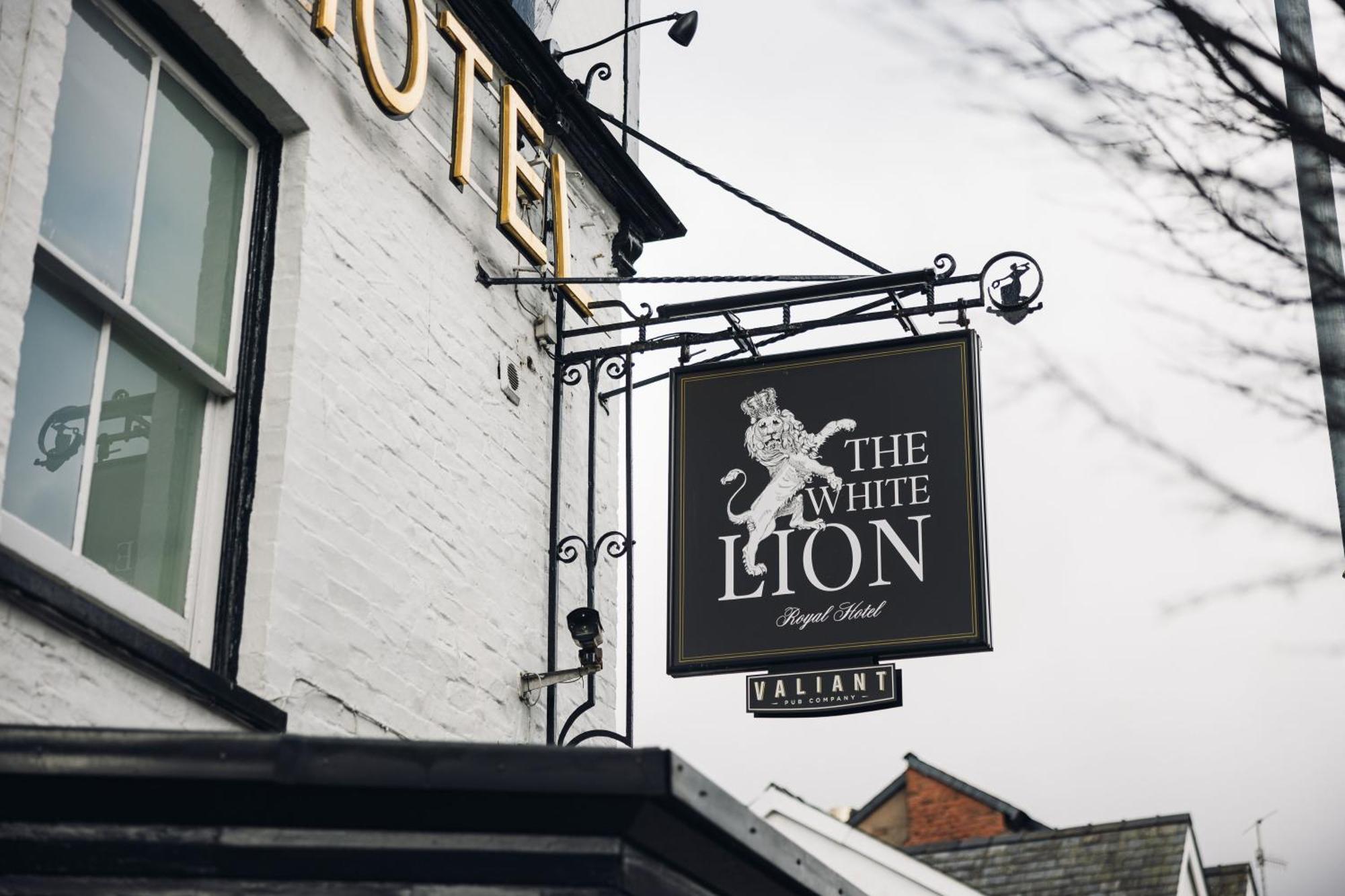 White Lion Royal Hotel Bala Εξωτερικό φωτογραφία