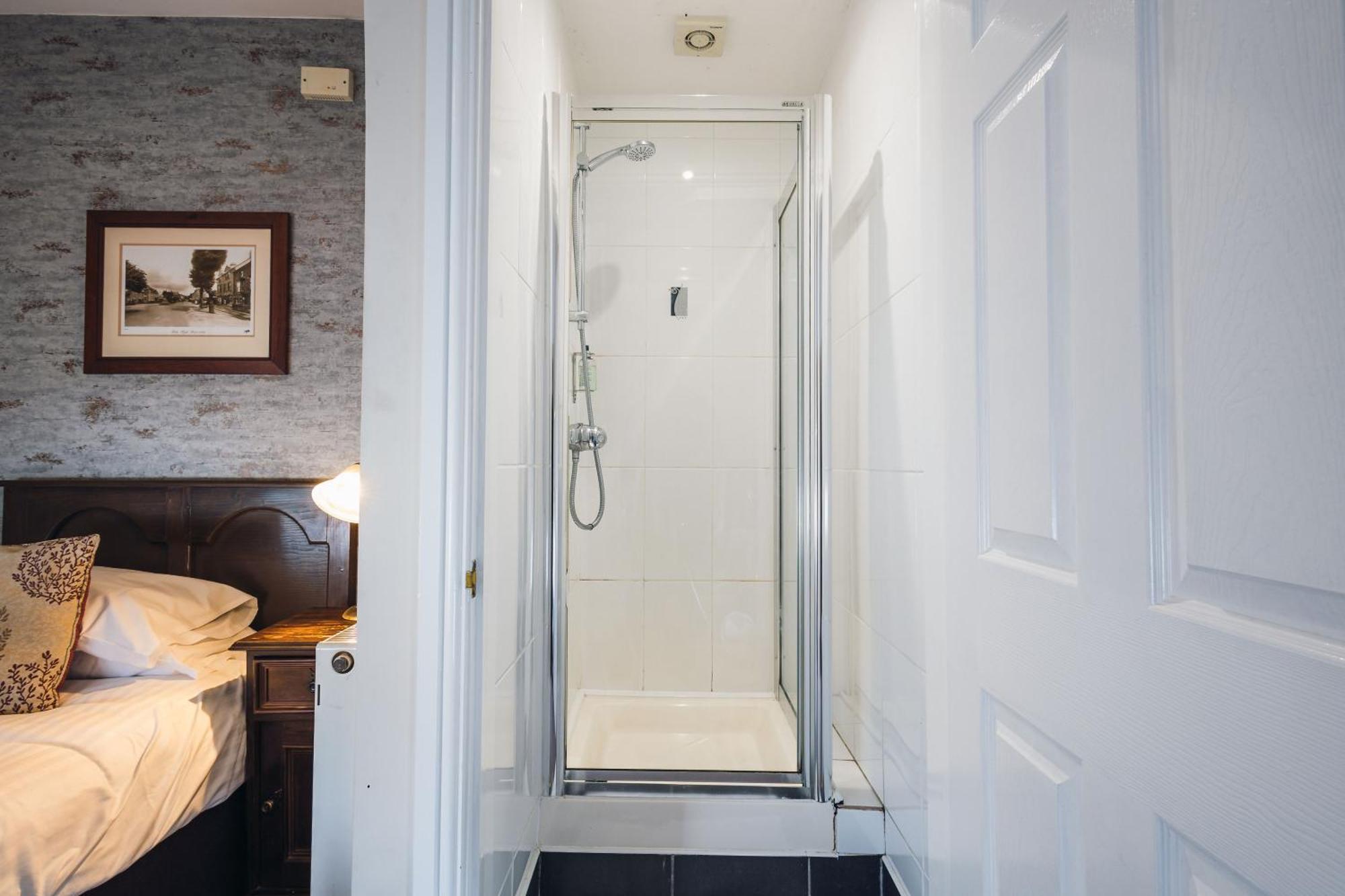 White Lion Royal Hotel Bala Εξωτερικό φωτογραφία