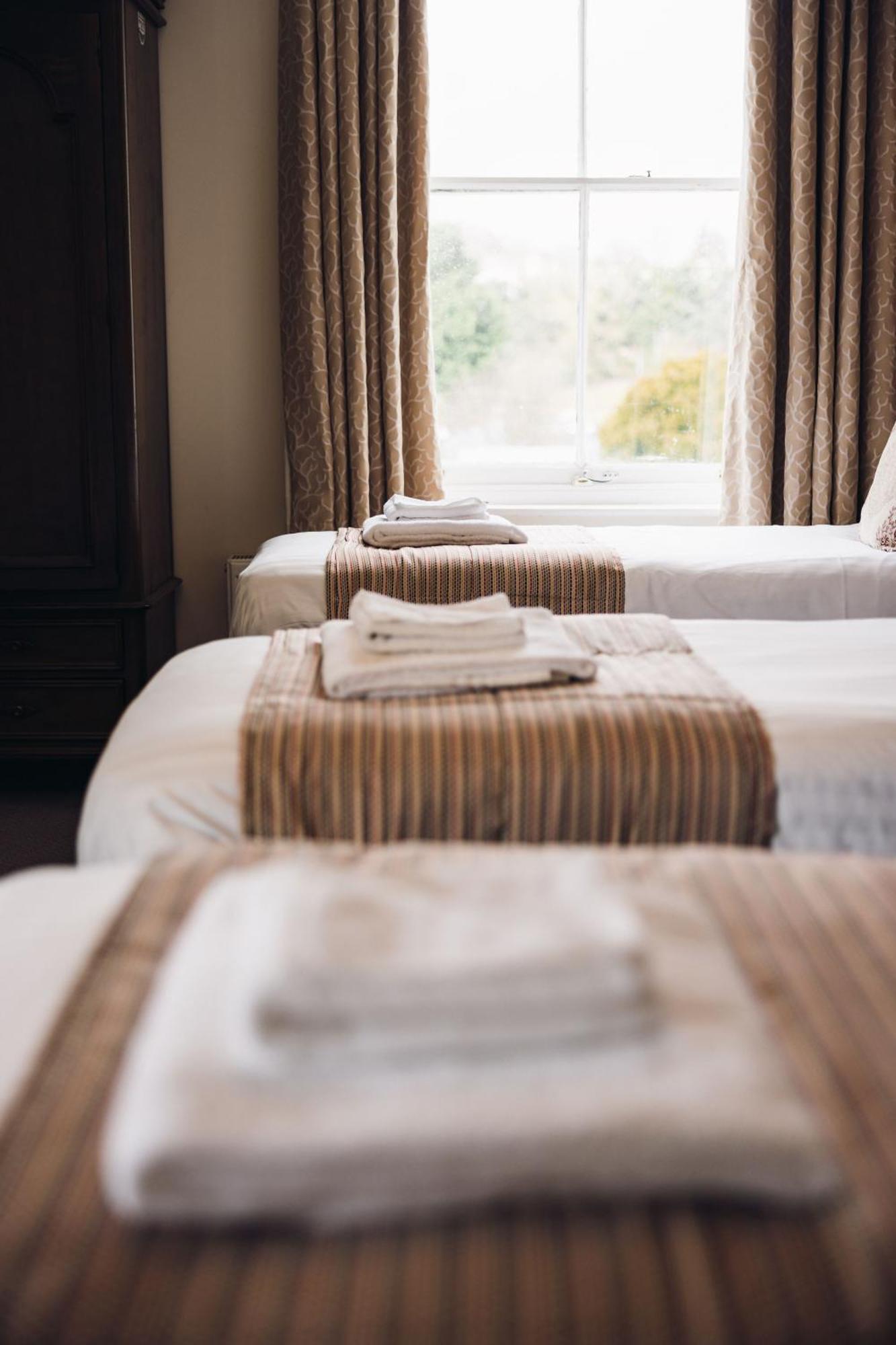 White Lion Royal Hotel Bala Εξωτερικό φωτογραφία